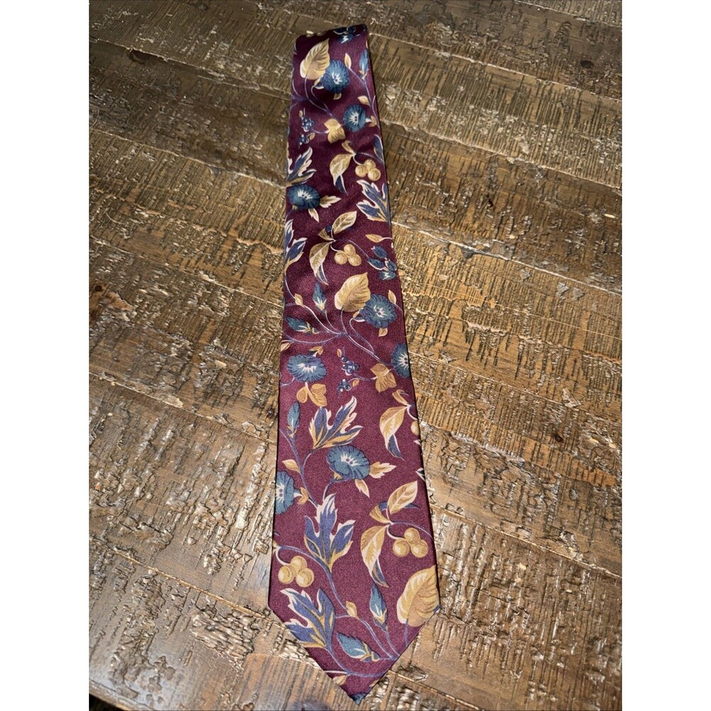 Vintage Christian Dior Monsieur Floral 100% Silk Tie Made in USA Italy